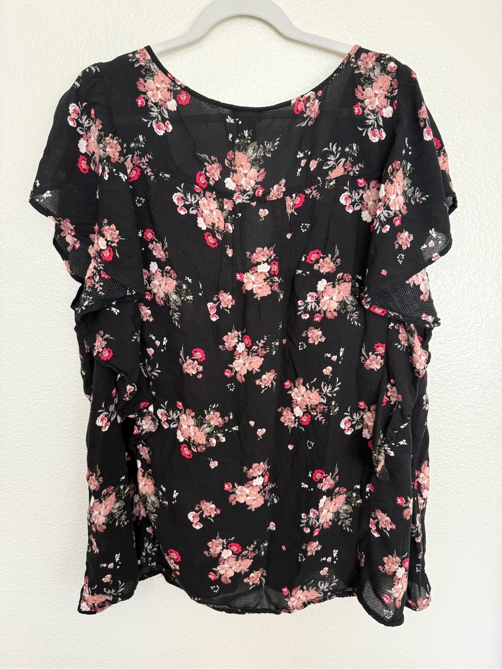 torrid Black Floral Ruffle Button-Front Blouse - Picture 2 of 3